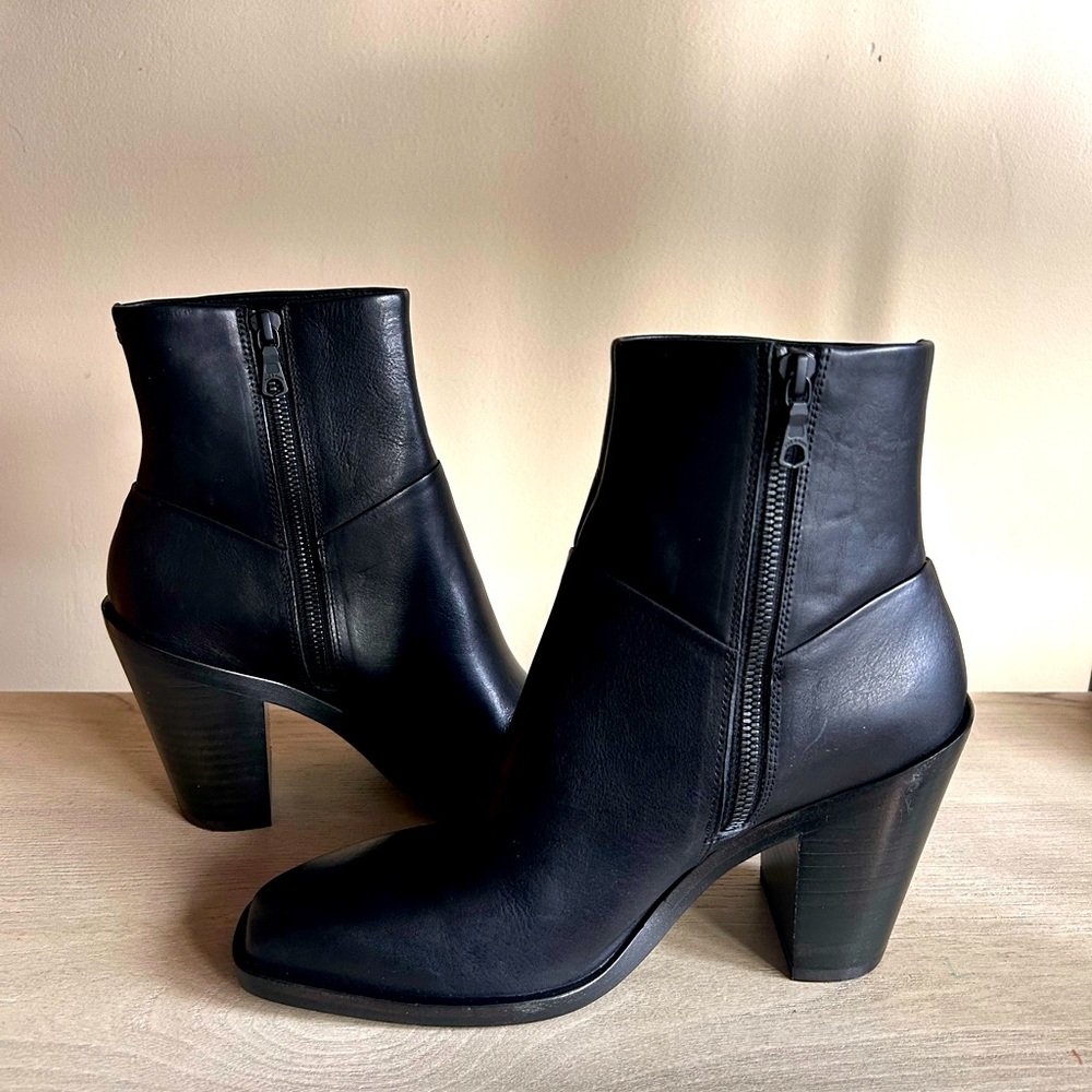 RAG & BONE Axel Square-Toe Leather Ankle Boots
